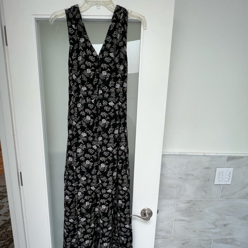 Jumpsuit, button front, wide legs size 8